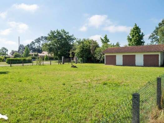 Terrain à vendre 54 999 € 776 m² de terrain Saint-Yaguen 40400