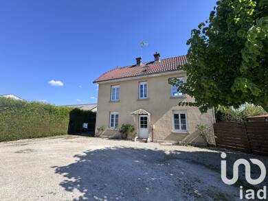 Maison de ville à vendre 119 000 € 5 pièces 4 chambres 95 m² 884 m² de terrain Brienne-le-Château 10500