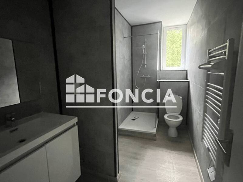 Maison à louer, 63m², KERLAZ