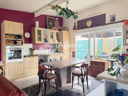 Maison de plain-pied à vendre 236 250 € 5 pièces 2 chambres 120 m² 239 m² de terrain Primelin 29770
