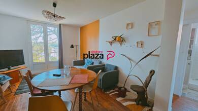 Appartement à louer 670 € 3 pièces 2 chambres 52 m² Étage 1/3 Centre Ville Quimper 29000