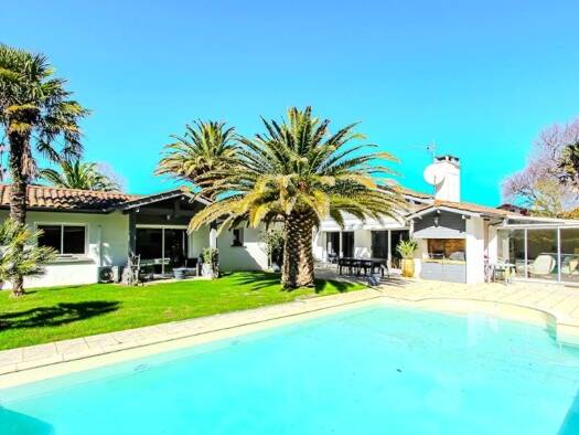 Maison de plain-pied à vendre 1 470 000 € 4 pièces 3 chambres 171 m² 726 m² de terrain Biarritz 64200