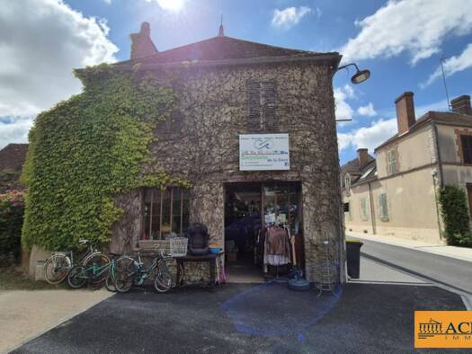 Immeuble à vendre 97 000 € 200 m² Nibelle 45340