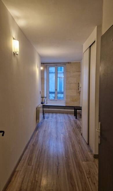Appartement à louer 420 € 1 pièce Saint-Andre-de-Cubzac 33240