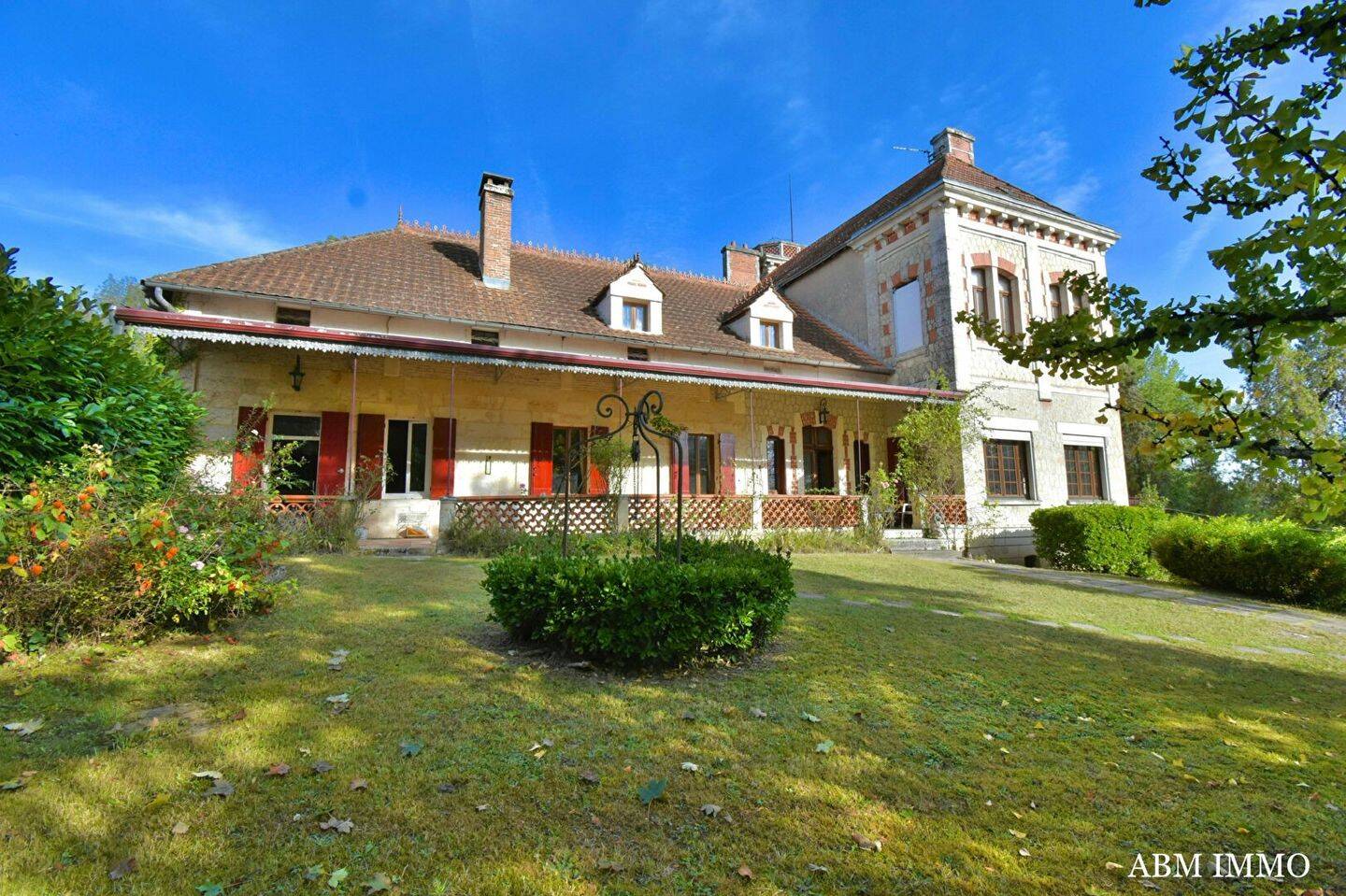 Maison à vendre, 470m², SAINT LAURENT DES HOMMES