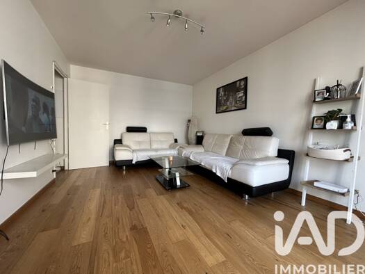 Appartement à vendre 123 000 € 2 pièces 1 chambre 42 m² 3 étages Le Centre Chanteloup-les-Vignes 78570