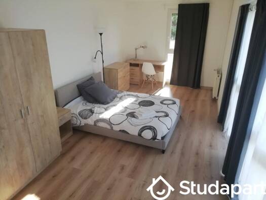 Colocation à louer 440 € 1 pièce 1 chambre 11 m² RDC/1 Montjoyeux Tours 37200