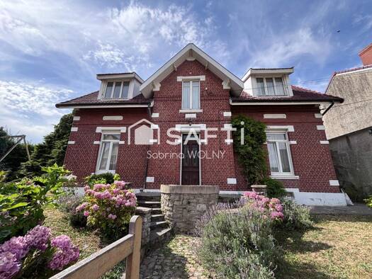 Maison à vendre 295 000 € 5 pièces 3 chambres 127 m² 1 394 m² de terrain Neuville-Saint-Vaast 62580