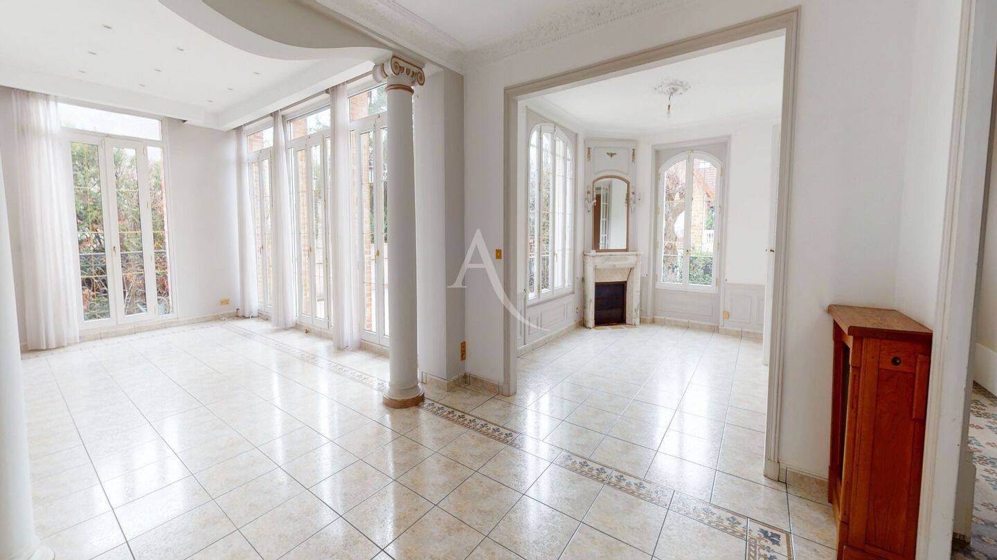 Maison à vendre, 225m², LES PAVILLONS SOUS BOIS