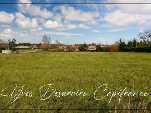 Terrain constructible à vendre 41 000 € 1 575 m² de terrain Clairac 47320