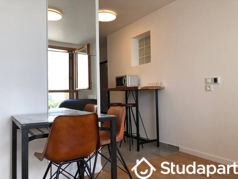 Maison à louer, 28m², PARIS 18E