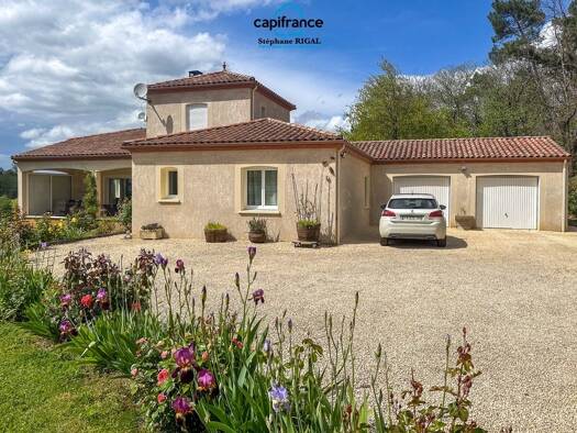 Maison à vendre 270 000 € 5 pièces 3 chambres 140 m² 3 747 m² de terrain Fumel 47500