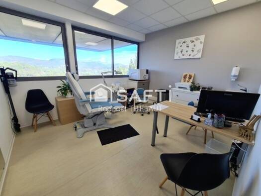 Espace bureau à louer 650 € 35 m² de bureaux Estérel Plage-Logis de l'Aspé-Péguière Saint-Raphael 83700