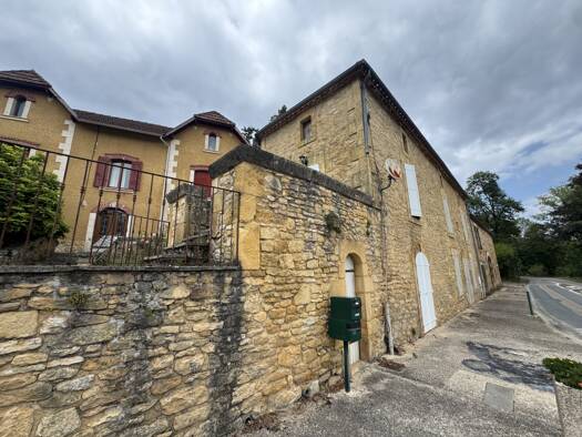 Maison à vendre 137 000 € 6 pièces 4 chambres 142 m² 150 m² de terrain Saint-Front-sur-Lémance 47500