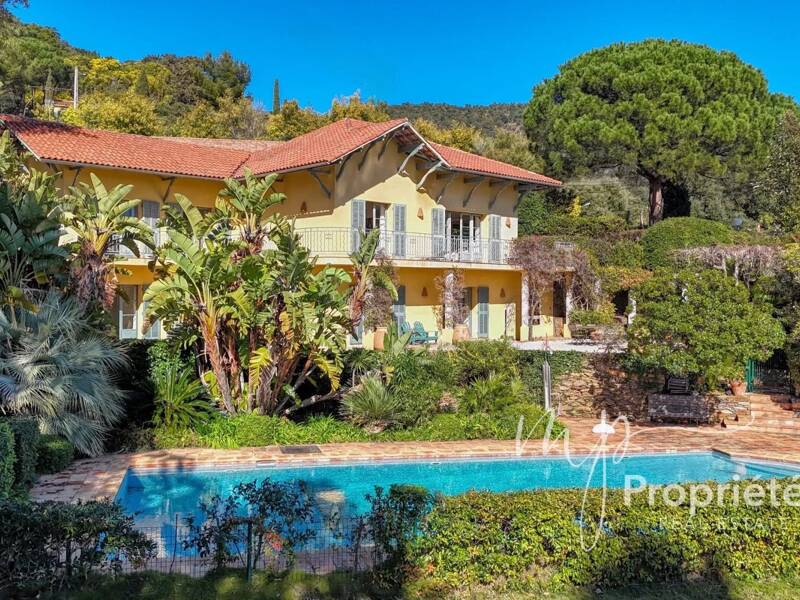 Maison à vendre, 300m², RAYOL CANADEL SUR MER