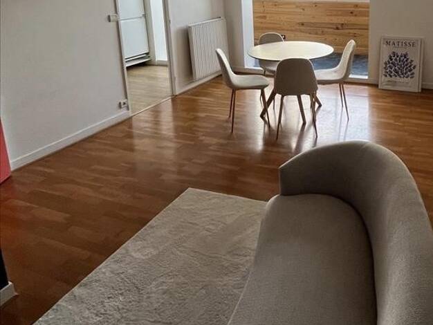 Colocation à louer 1 100 € 4 pièces 3 chambres 77 m² 10ème étage Activités Orléans 45100