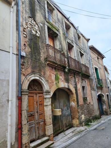 Immeuble à vendre 190 000 € 200 m² Villeveyrac 34560