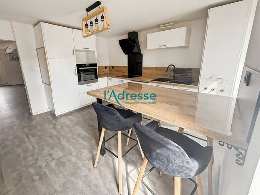 Maison à vendre 142 990 € 4 pièces 2 chambres 97,39 m² 554 m² de terrain Montrevault-sur-Èvre 49600