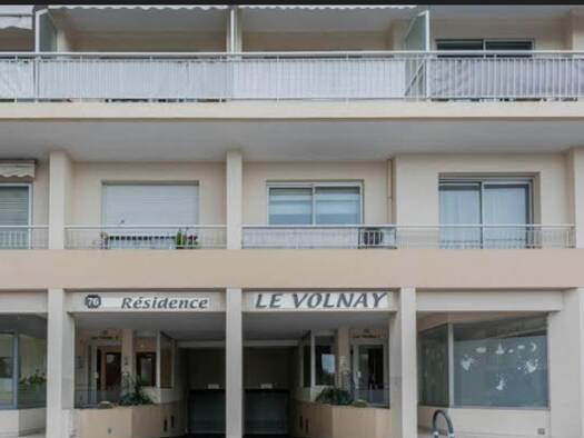 Parking à louer 111 € Colombier Le Cannet 06110