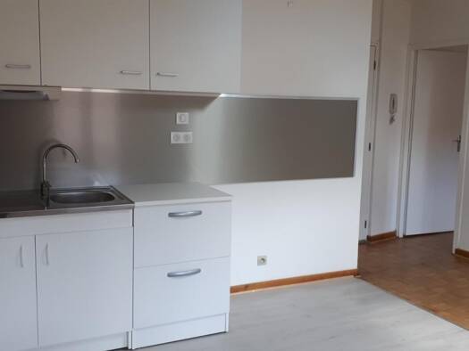 Appartement à louer 431 € 2 pièces 1 chambre 33 m² Étage 2/2 Centre Ville Tain-l'Hermitage 26600