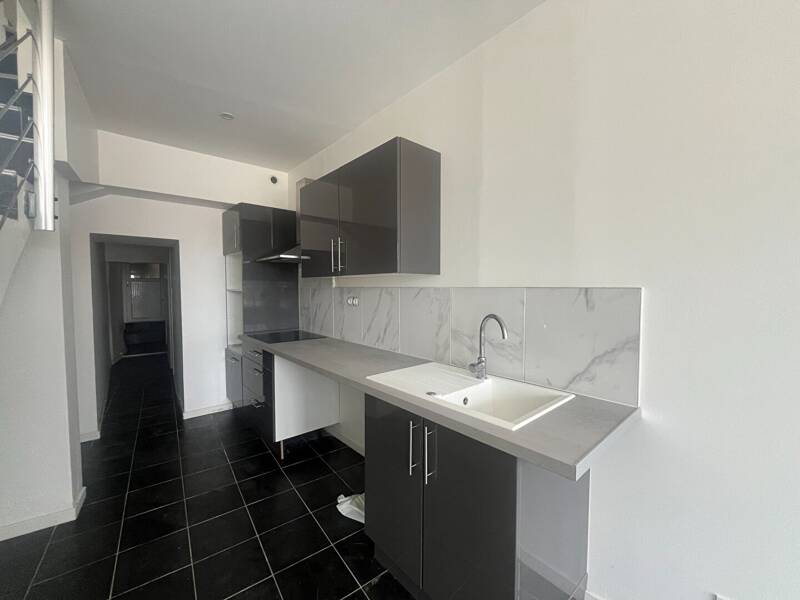 Maison à louer, 53m², LIVRON SUR DROME