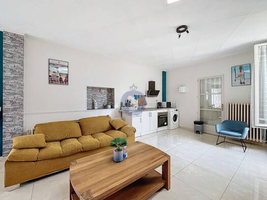 Maison à vendre 329 000 € 7 pièces 4 chambres 139 m² 285 m² de terrain Rive de Seine Sud Est Melun 77000