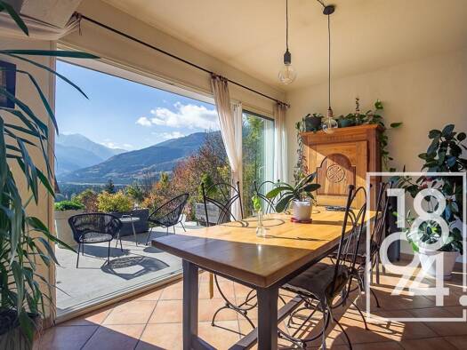 Maison à vendre 628 000 € 5 pièces 4 chambres 120 m² 2 566 m² de terrain Saint-Pons 04400