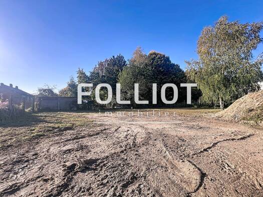 Terrain constructible viabilisé à vendre 138 000 € 660 m² de terrain Le Val-Saint-Père 50300