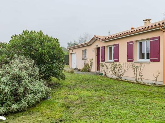 Maison de plain-pied à vendre 230 000 € 4 pièces 3 chambres 91 m² 1 502 m² de terrain Rauzan 33420