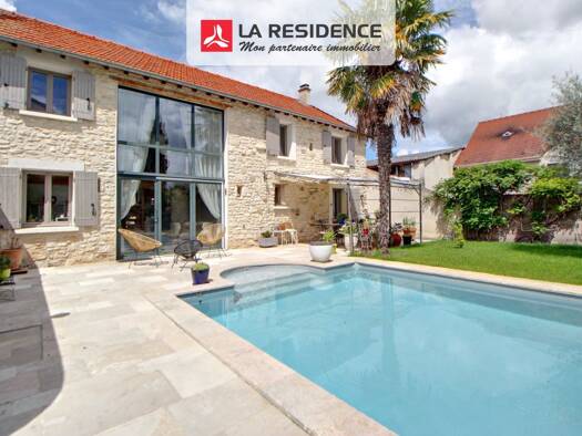 Ferme à vendre 830 000 € 6 pièces 4 chambres 177 m² 500 m² de terrain Centre Haut Vernouillet 78540