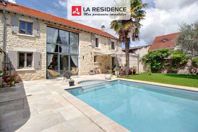 Ferme à vendre 830 000 € 6 pièces 4 chambres 177 m² 325 m² de terrain Centre Haut Vernouillet 78540