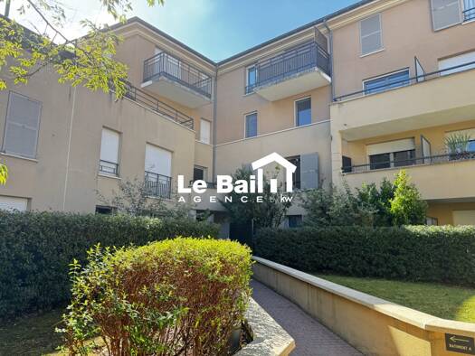 Appartement à vendre 174 900 € 2 pièces 1 chambre 43 m² RDC La Groue Osny 95520