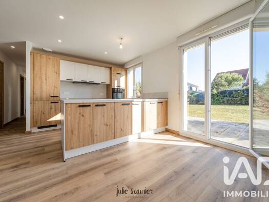 Maison de plain-pied à vendre 273 000 € 5 pièces 3 chambres 84 m² Boulay-Moselle 57220
