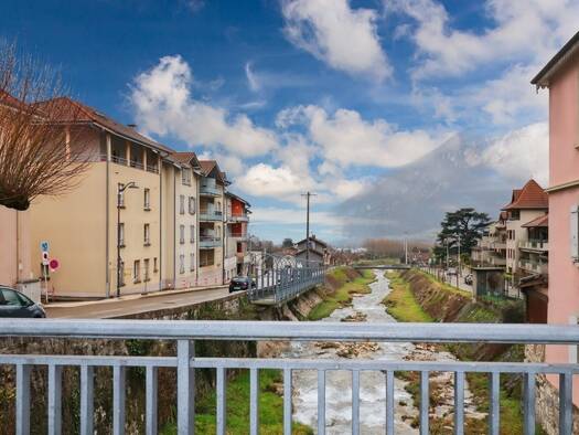 Appartement à vendre 85 000 € 1 pièce 24 m² Étage 1/2 Le Bourg-La Jacquinière-Malossane-Saint Nizier Voreppe 38340