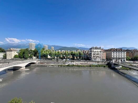Appartement à vendre 275 000 € 4 pièces 3 chambres 89 m² Étage 4/5 Grenoble 38000