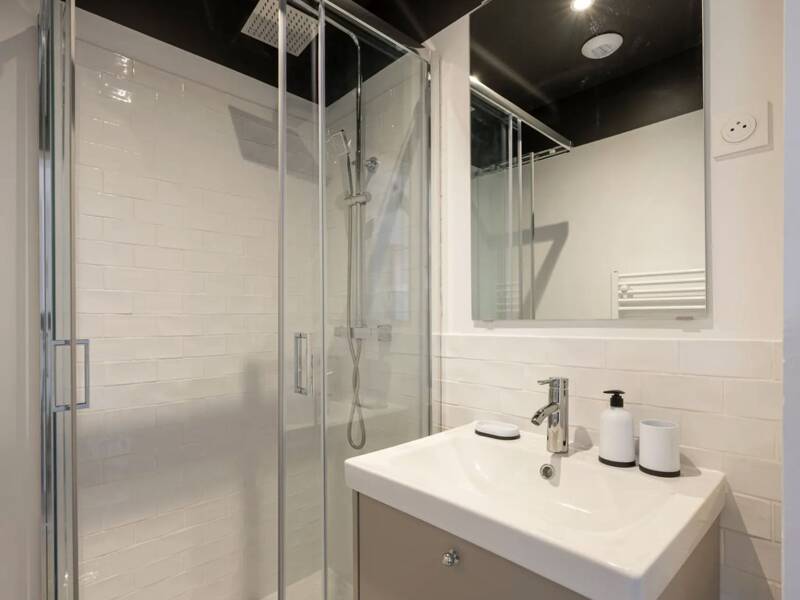 Maison à louer, 11m², PARIS 18E