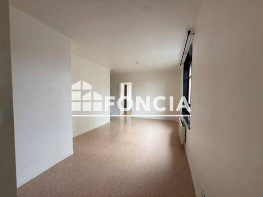 Appartement à louer 360 € 2 pièces 1 chambre 37,8 m² 2ème étage Gare Nord et Ouest Charleville-Mézières 08000