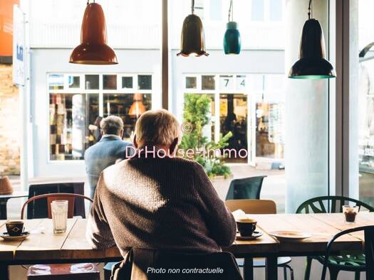 Bar / Café à vendre Fonds de commerce 310 000 € 126 m² d'espace de restauration Nancy 54000