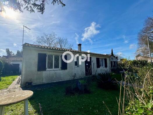 Maison à vendre 232 500 € 6 pièces 4 chambres 129 m² 665 m² de terrain Saint-Sulpice-de-Royan 17200