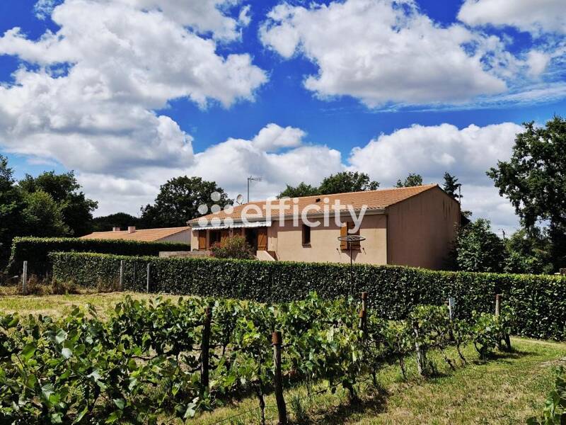 Maison à vendre, 111m², SAINTE FLAIVE DES LOUPS
