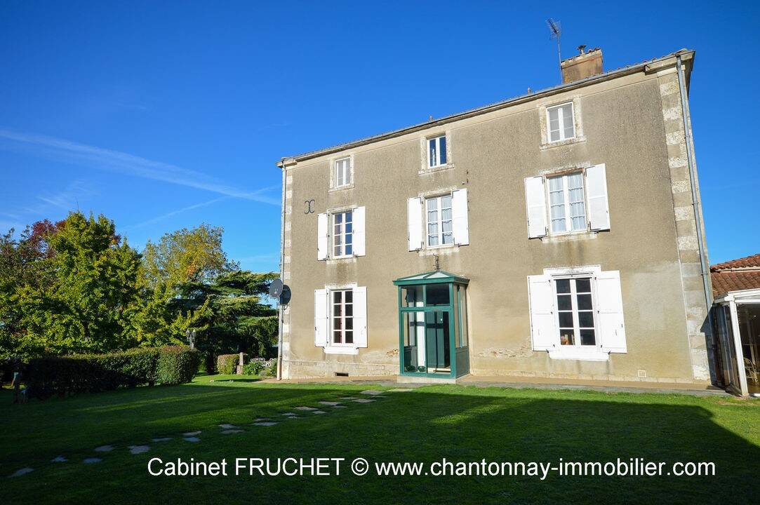 Maison à vendre, 420m², LA CHATAIGNERAIE
