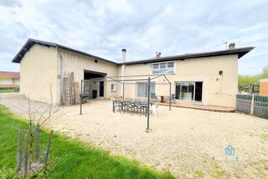 Maison à vendre 276 000 € 6 pièces 5 chambres 198 m² 1 107 m² de terrain Beaufort 38270