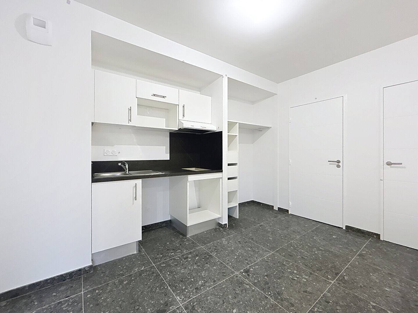 Maison à louer, 40m², SAINTE FOY LES LYON