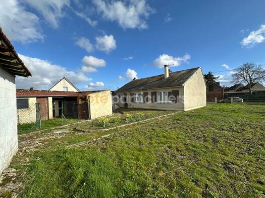 Maison de plain-pied à vendre 96 990 € 4 pièces 2 chambres 105 m² 786 m² de terrain Guiscard 60640