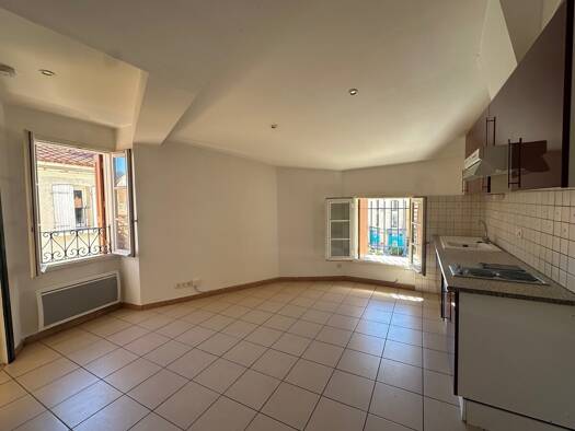 Appartement à louer 460 € 2 pièces 1 chambre 35,4 m² Étage 3/3 Prades 66500
