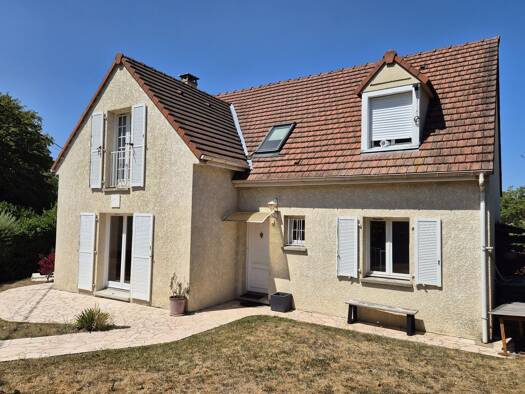 Maison à vendre 399 000 € 6 pièces 4 chambres 155 m² 722 m² de terrain Pringy 77310