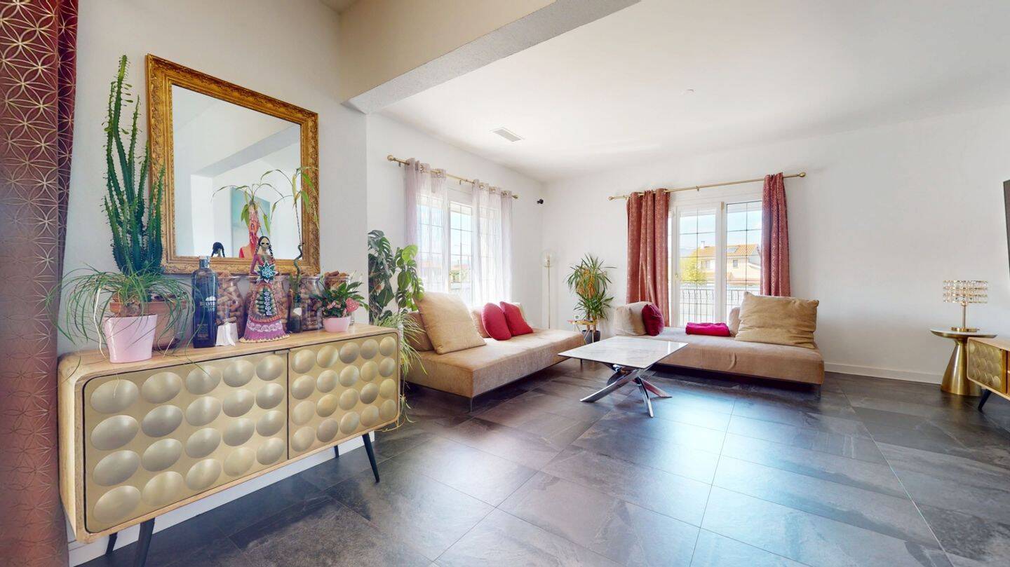 Maison à vendre, 396m², TASSIN LA DEMI LUNE