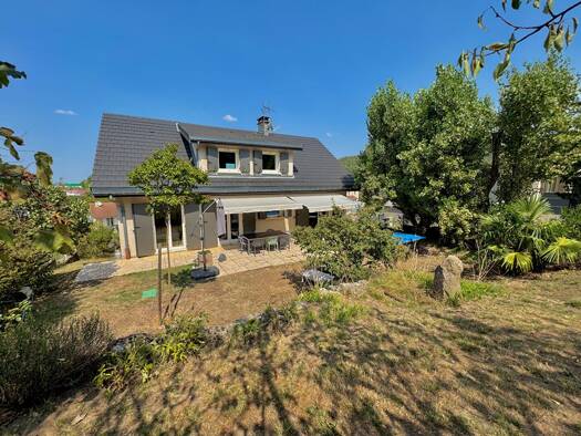 Maison à vendre 440 000 € 5 pièces 4 chambres 176 m² 757 m² de terrain Centre Village Saint-Quentin-Fallavier 38070