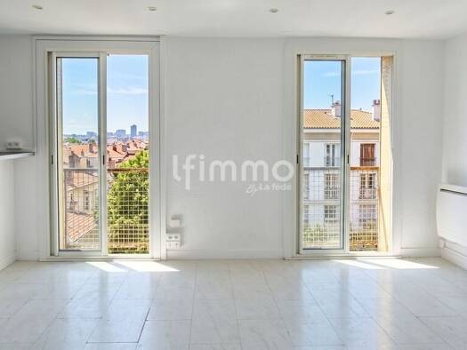 Appartement à vendre 135 000 € 4 pièces 3 chambres 60 m² Étage 4/4 Sainte Marguerite Marseille 9ème arrondissement 13009