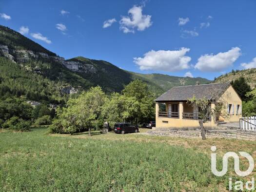 Maison de plain-pied à vendre 180 000 € 5 pièces 3 chambres 74 m² 1 982 m² de terrain Gorges du Tarn Causses 48320
